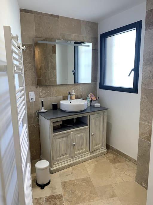 Appartement Bas De Maison Lavilledieu  ภายนอก รูปภาพ